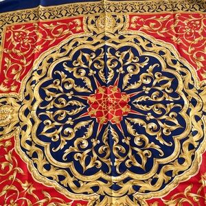 Elegant Red and Gold Baroque Scarf